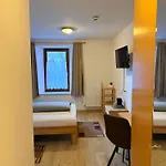 Goldener Adler Bed & Breakfast 3*