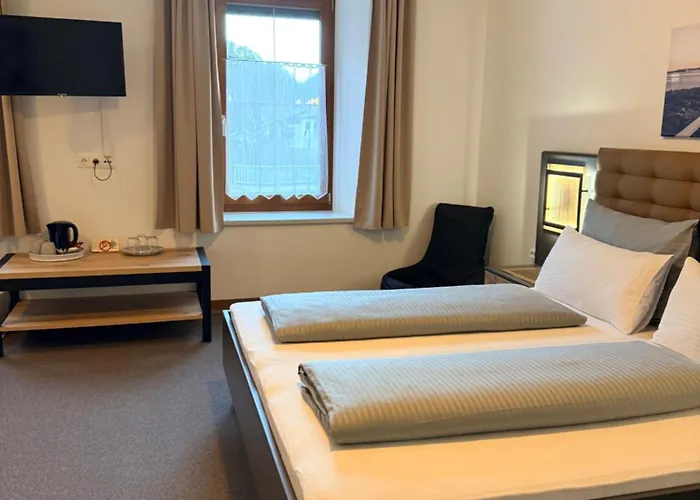 Goldener Adler Couette-café 3*