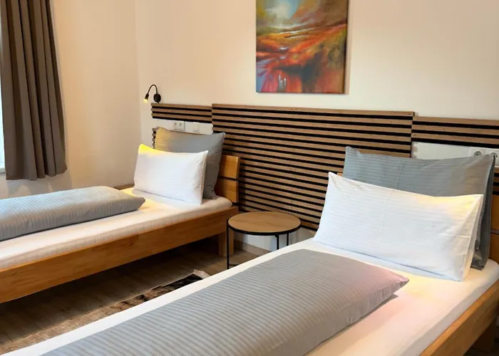 Couette-café Goldener Adler 3*