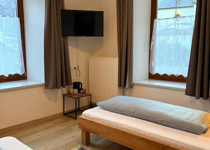 Goldener Adler Couette-café 3*