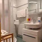 Goldener Adler Oda ve Kahvaltı 3*