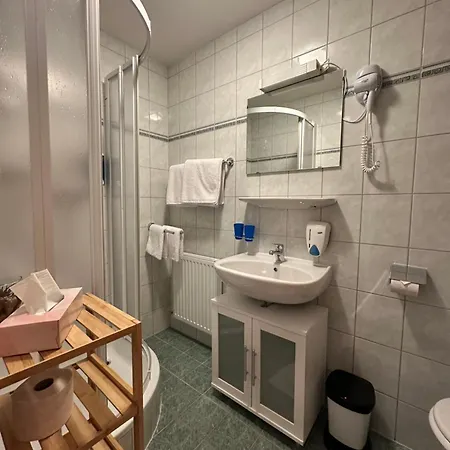 Couette-café Goldener Adler 3*