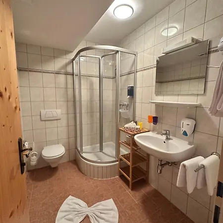 Couette-café Goldener Adler 3*