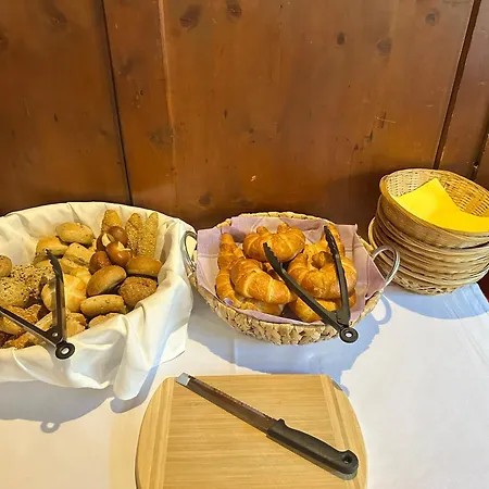 Couette-café Goldener Adler 3*