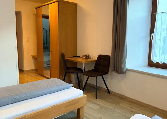 Goldener Adler Bed & Breakfast 3*